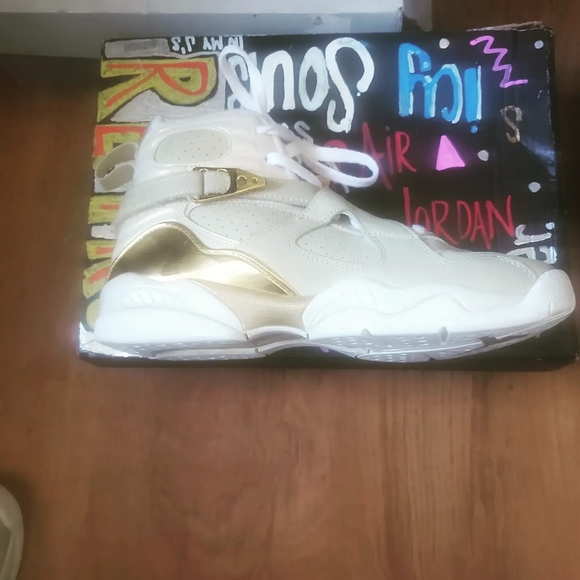 Champagne 8s - Picture 5 of 5